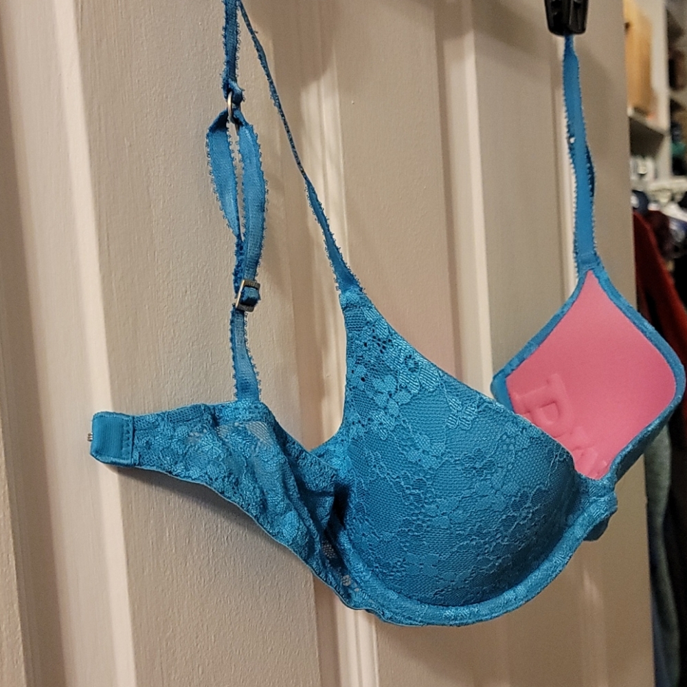 Victorias Secret Pink bra, 32A - Picture 1 of 4